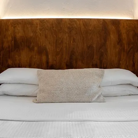 ミラボ ヴィラス アパート