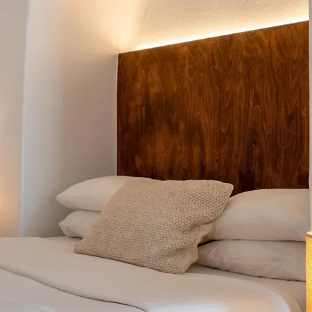 アパート ミラボ ヴィラス フィロステファニ