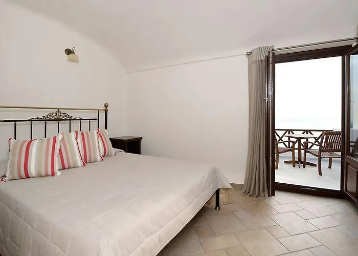 Mirabo (adults Only) Firostefani